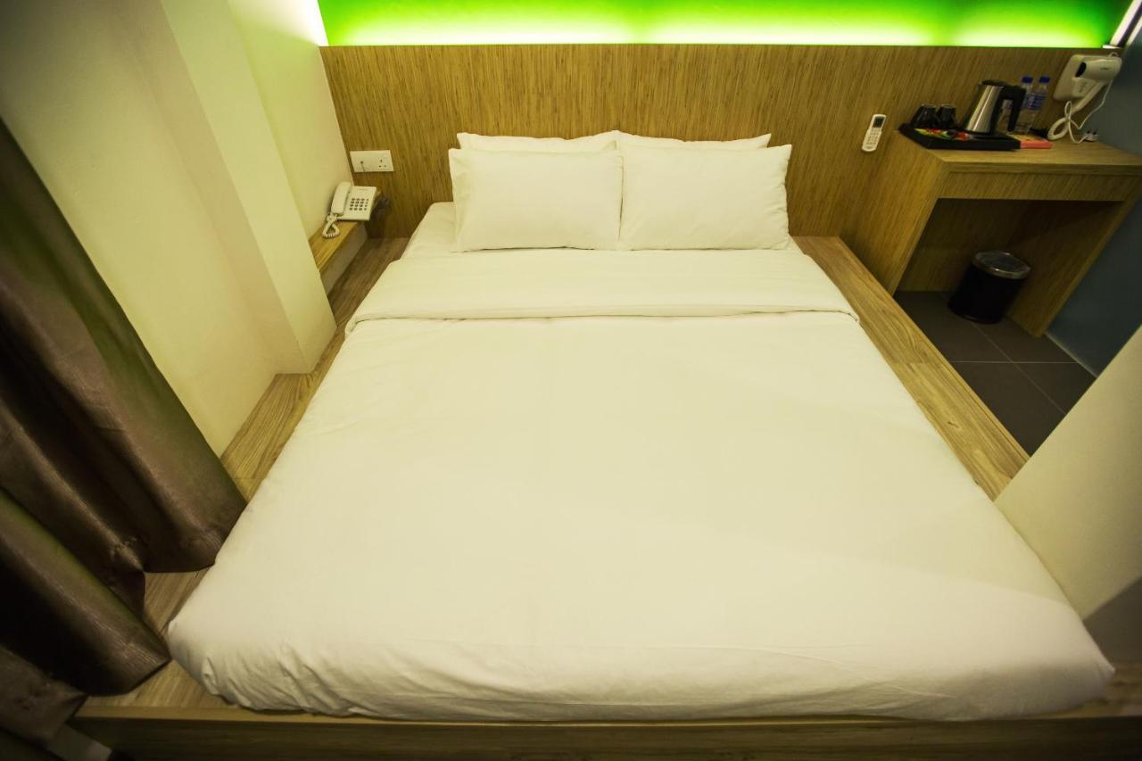 Rs Boutique Hotel Keluang Ngoại thất bức ảnh